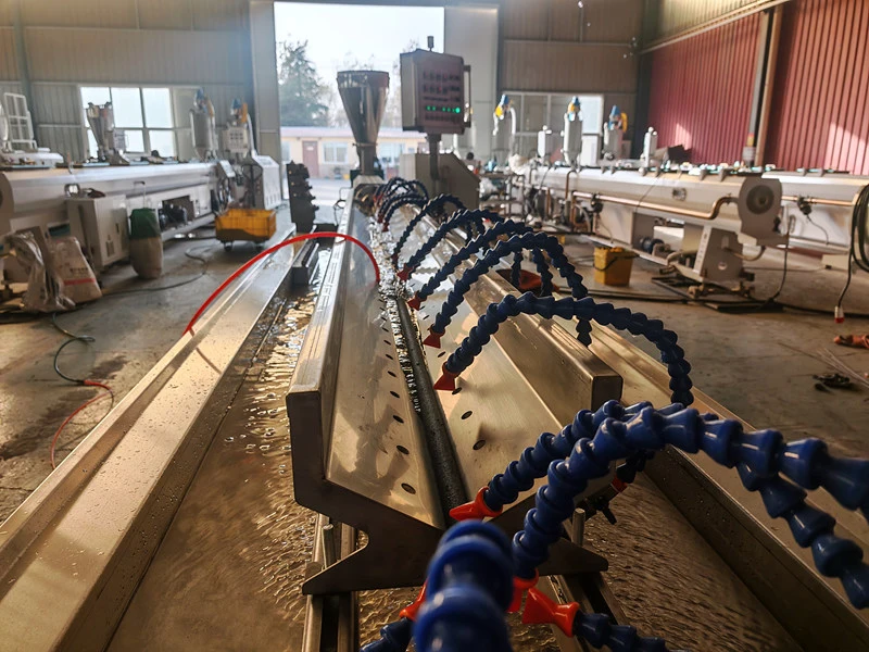 नैनो रबर सिंचाई नली बाहर निकालना लाइन